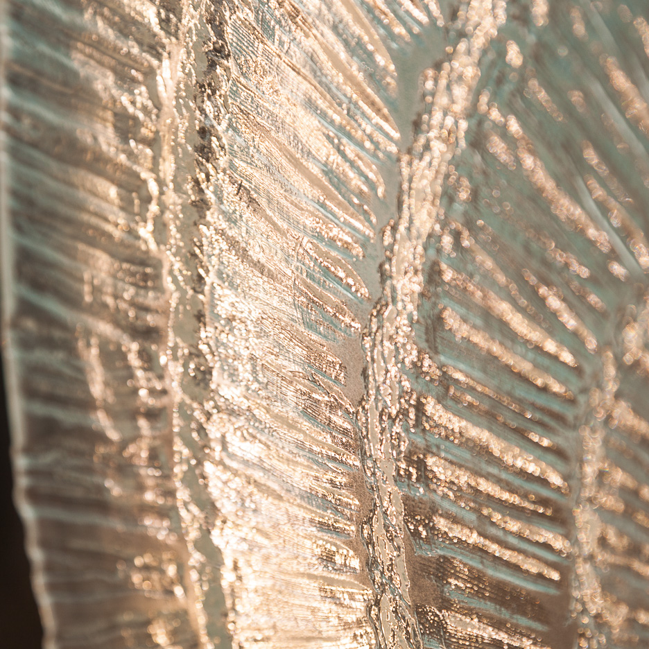 Disque de lumière, par Natacha MONDON & Eric PIERRE - Détails verre