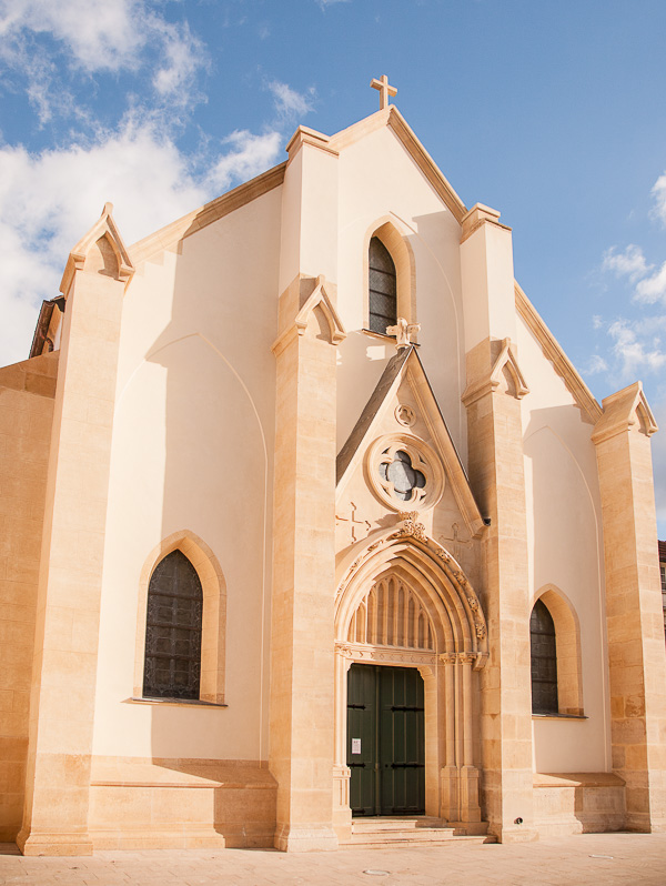 Lustres de l'église Notre-Dame de l'Assomption de Stains - Vue de l'église Lustres de l’église Notre-Dame de l’Assomption de Stains, par Natacha MONDON & Eric PIERRE - Vue de l’église