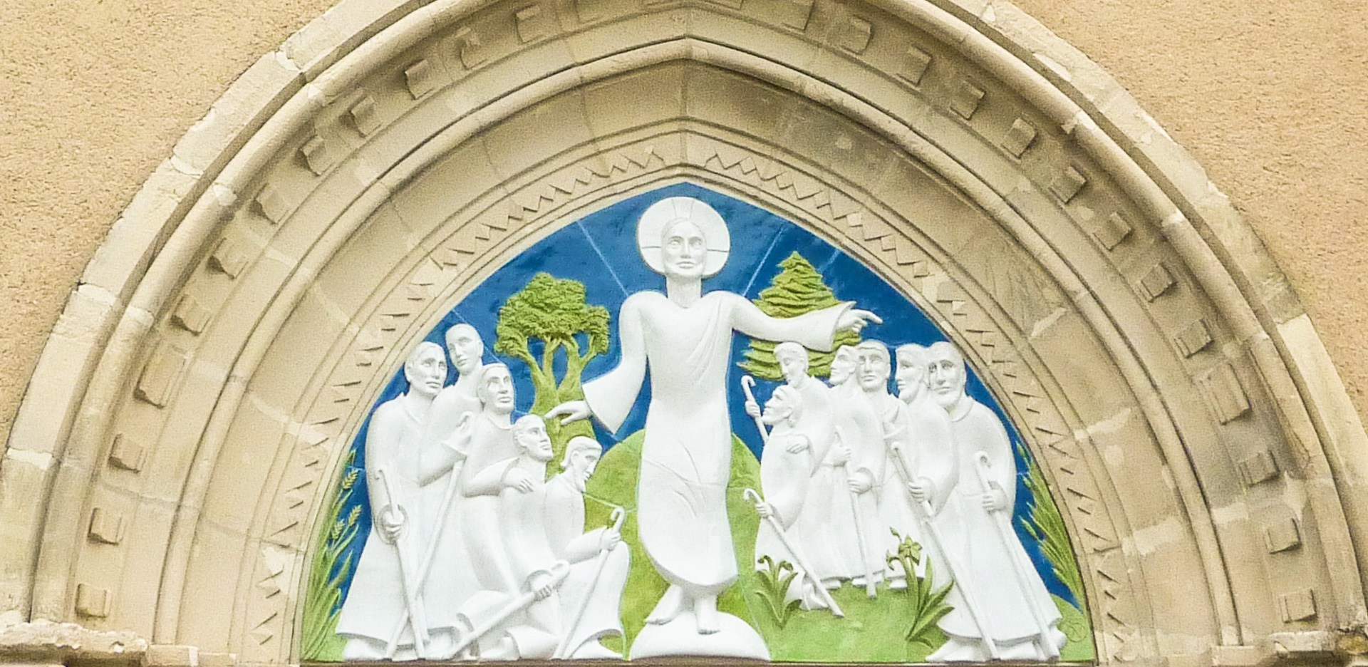 Tympan de l'église d'Annet-sur-Marne