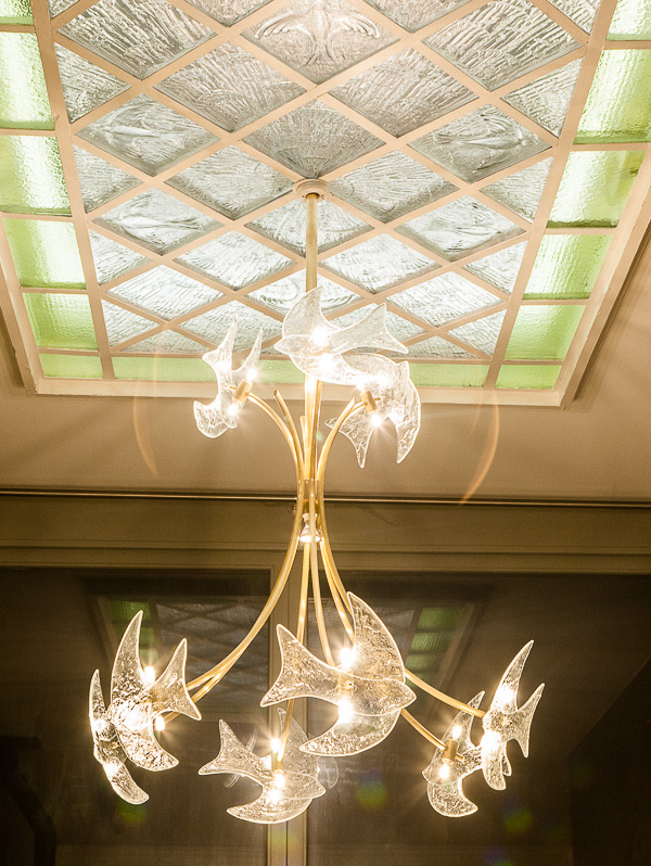 Verrière aux oiseaux, verre architectural thermoformé, par Natacha MONDON & Eric PIERRE - Verrière et lustre de nuit